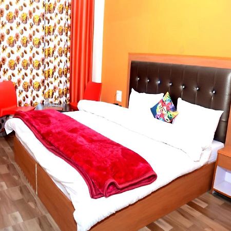 Stayapart - Hotel Bagsu Sarovar Dharamshala Exterior photo